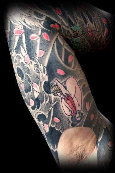 tatuajes tribales espalda. tatuaje motivo japones - tatuajes tribales en la espalda
